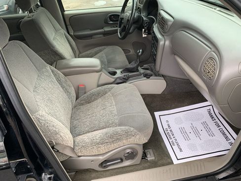 Used 2002 Chevrolet TrailBlazer LS w/ Preferred Equipment Group image 12