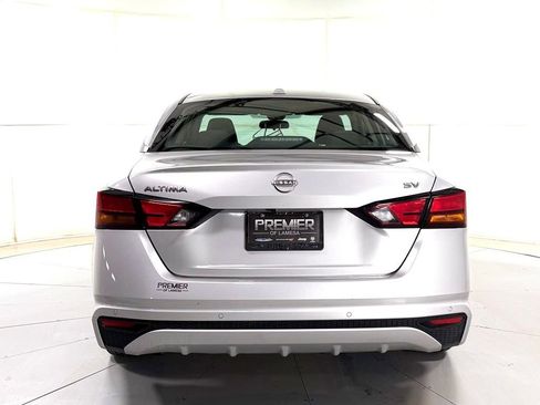 Used 2024 Nissan Altima 2.5 SV image 6