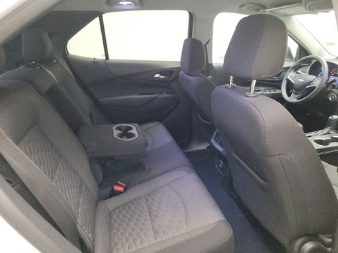 Used 2021 Chevrolet Equinox LT image 19