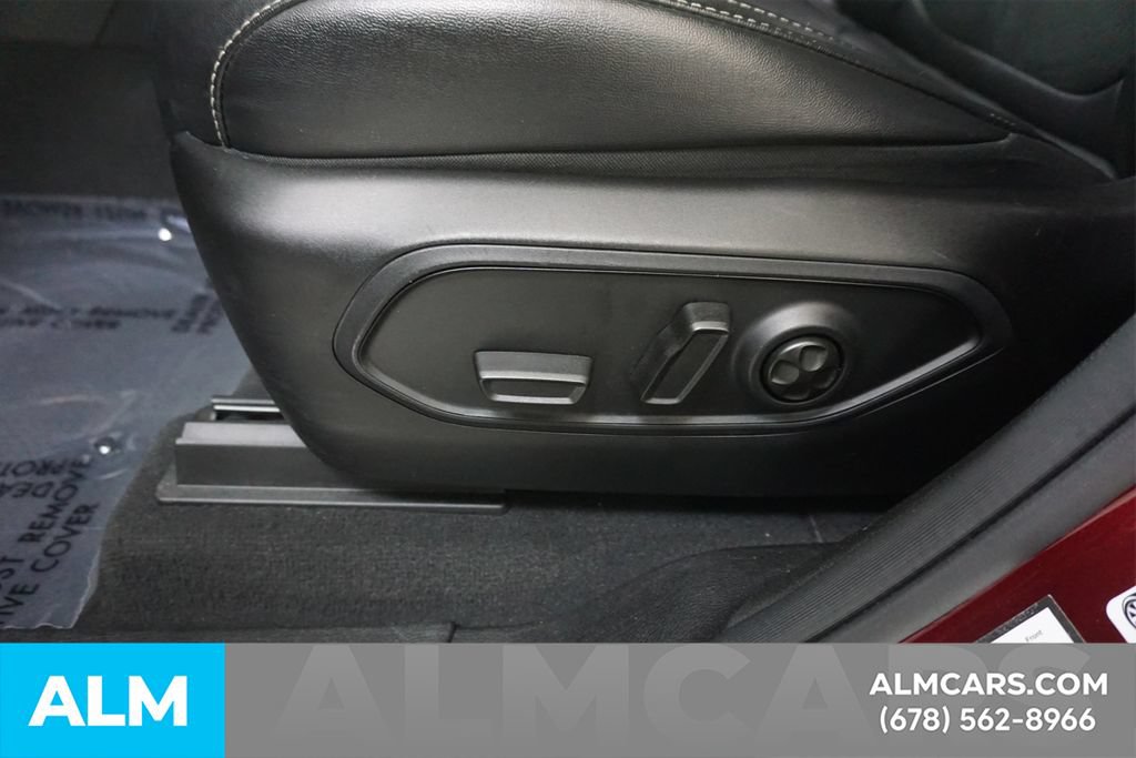 Used 2025 Jeep Grand Cherokee Altitude AWD/4WD image 31
