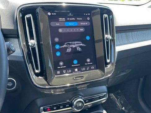 Certified 2026 Volvo XC40 B5 Plus AWD/4WD image 20