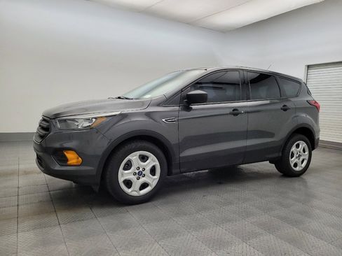 Used 2019 Ford Escape S image 2
