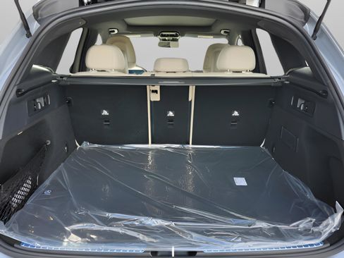 New 2026 Mercedes-Benz GLC 300 image 32