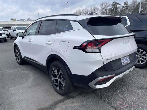 Used 2025 Kia Sportage EX w/ Premium Package image 4