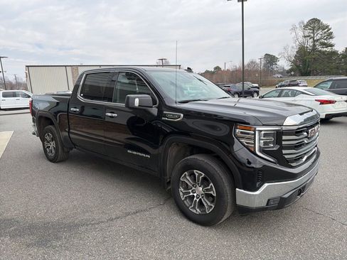 Used 2025 GMC Sierra 1500 SLT image 9