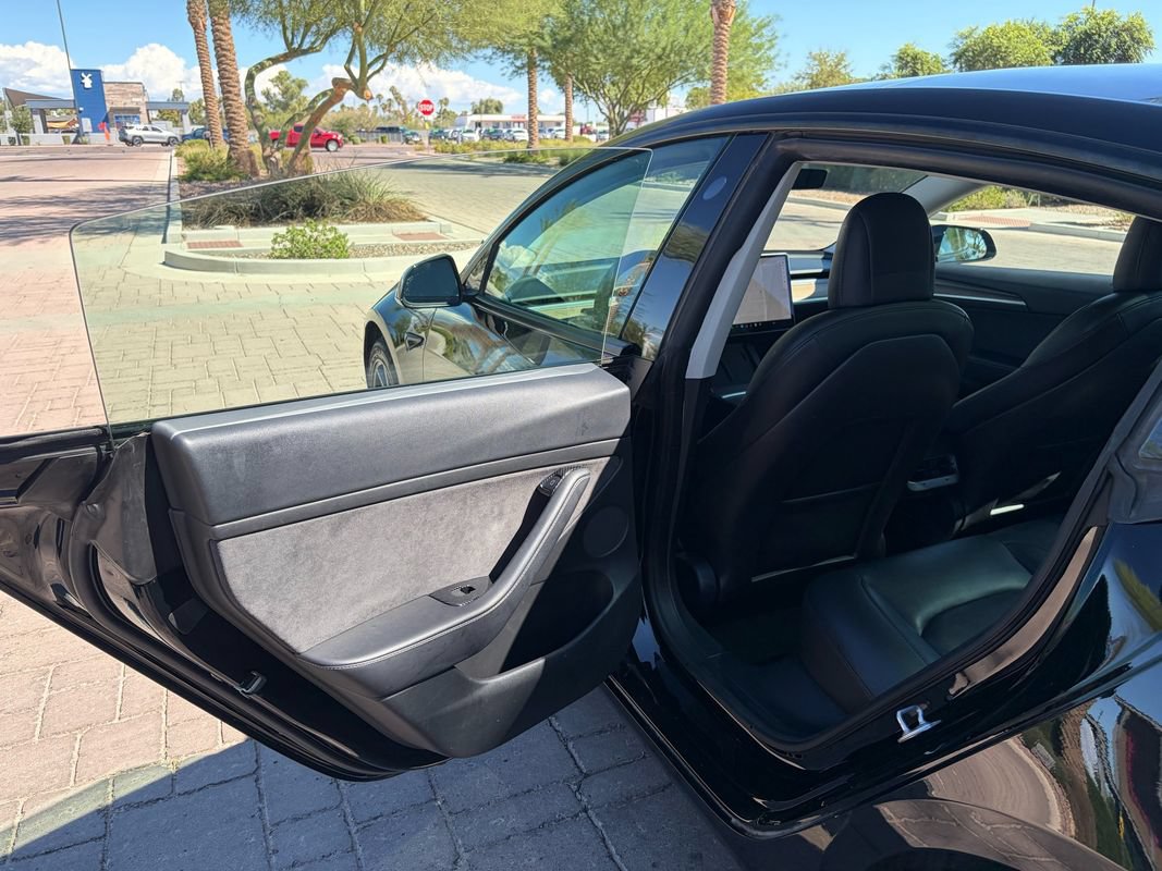 Used 2022 Tesla Model 3 Long Range AWD/4WD image 10