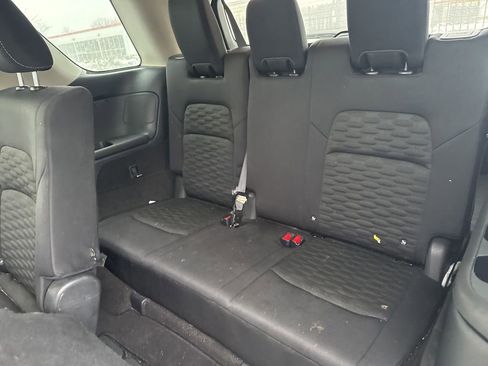 Used 2022 Nissan Pathfinder SV image 11