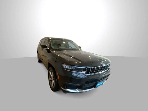 Used 2022 Jeep Grand Cherokee L Limited image 2