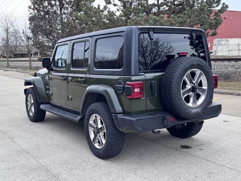 Used 2021 Jeep Wrangler Unlimited Sahara w/ Uconnect 4C Nav & Sound Group image 4