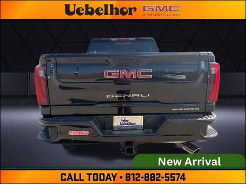 Used 2024 GMC Sierra 2500 Denali w/ Denali Reserve Package image 8