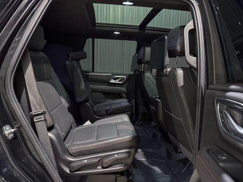 Used 2021 Chevrolet Tahoe RST w/ Luxury Package AWD/4WD image 31