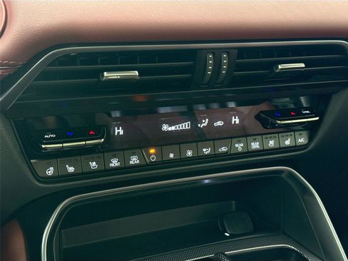 Certified 2025 MAZDA CX-70 3.3 Turbo S w/ Premium Package image 26