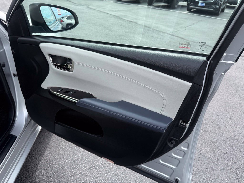 Used 2014 Toyota Avalon XLE Touring FWD image 22