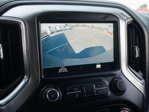 Used 2021 Chevrolet Silverado 1500 LT RWD image 34
