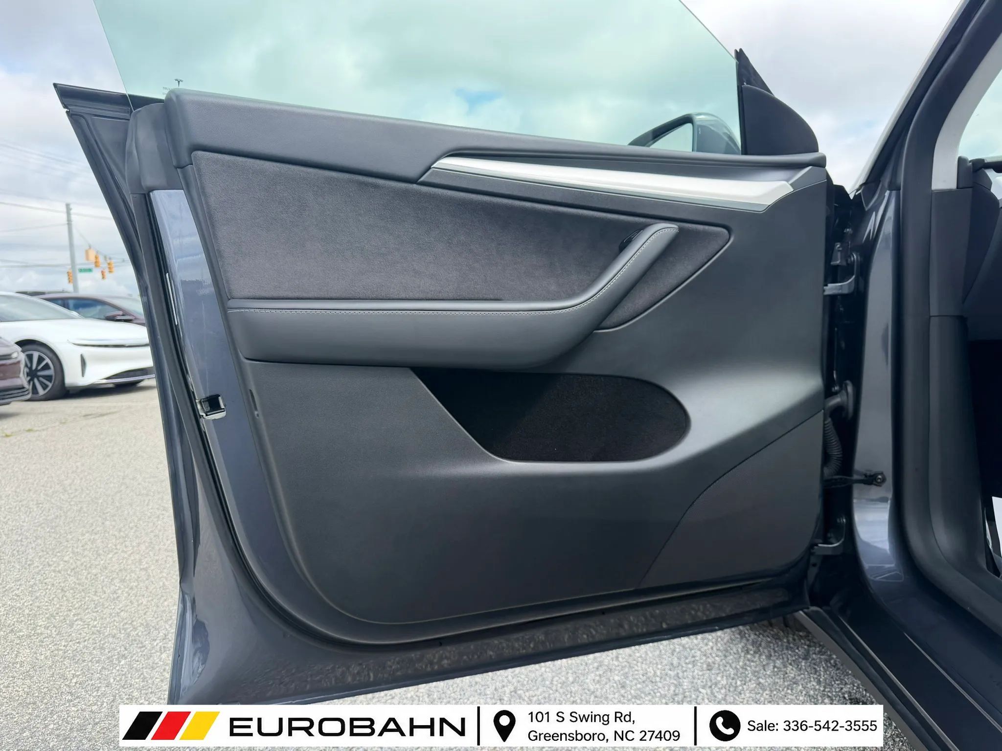 Used 2023 Tesla Model Y Performance AWD/4WD image 8
