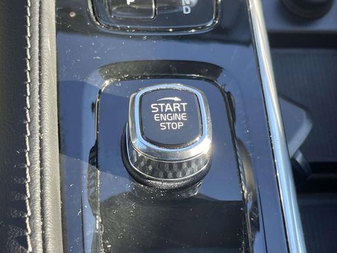 Used 2023 Volvo XC90 B6 Ultimate w/ Protection Package image 31