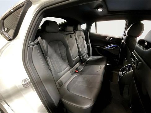 Used 2021 BMW X6 xDrive40i w/ M Sport Package image 27