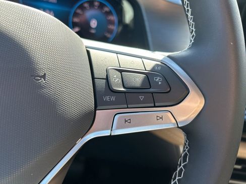 New 2026 Volkswagen Atlas Cross Sport SE image 22