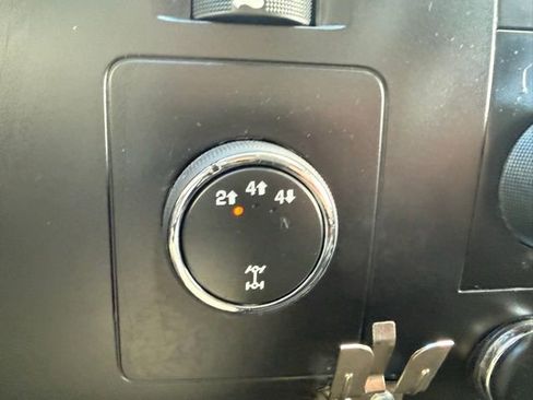 Used 2014 Chevrolet Silverado 2500 LT w/ Snow Plow Prep Package image 24