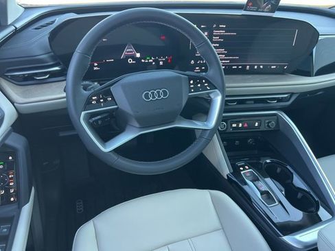 New 2025 Audi Q5 Premium image 28