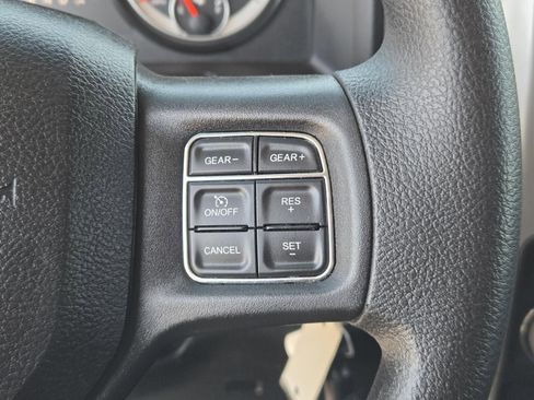 Used 2020 RAM 1500 Classic SLT RWD image 18