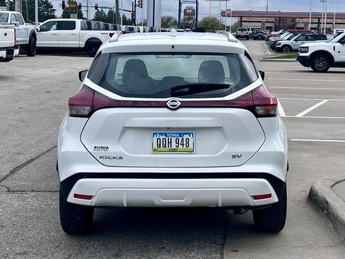 Used 2021 Nissan Kicks SV FWD image 5