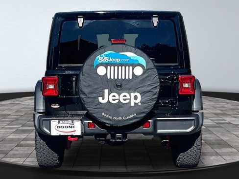 Used 2025 Jeep Wrangler Unlimited Rubicon w/ Convenience Group AWD/4WD image 4