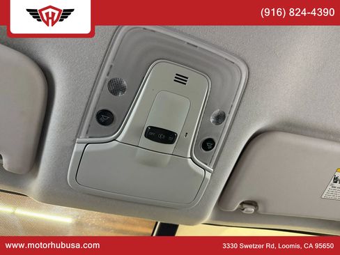 Used 2016 Toyota Prius Three image 34