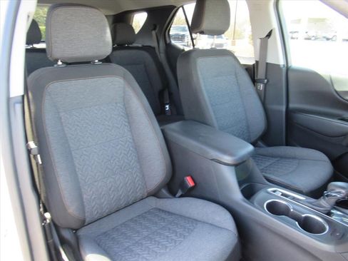 Used 2022 Chevrolet Equinox LT FWD image 8