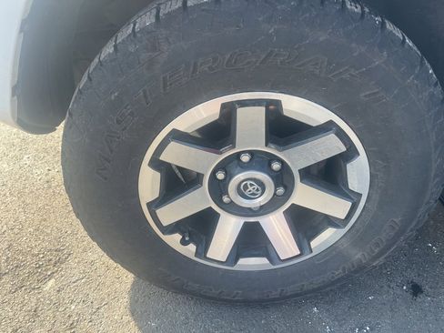 Used 2020 Toyota 4Runner TRD Off-Road Premium w/ Moonroof Package image 9