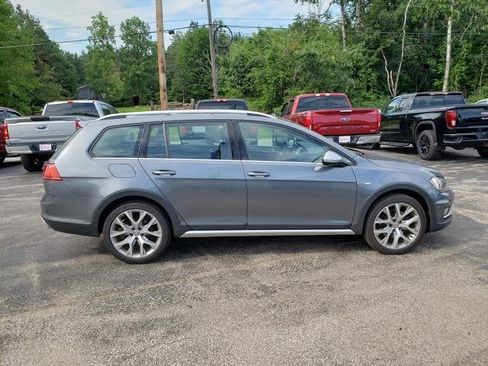 Used 2017 Volkswagen Golf Alltrack AWD/4WD image 8