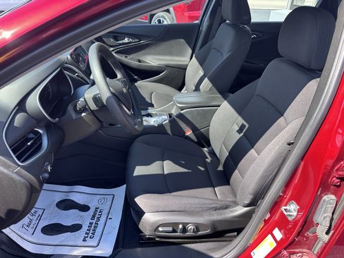 Used 2023 Chevrolet Malibu LT w/ LPO, Floor Liner Package image 10