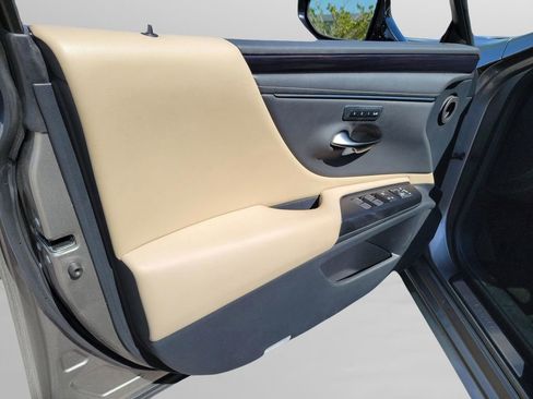 Used 2021 Lexus ES 350 w/ Premium Package image 15