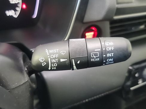 Certified 2023 Honda Pilot Touring image 29