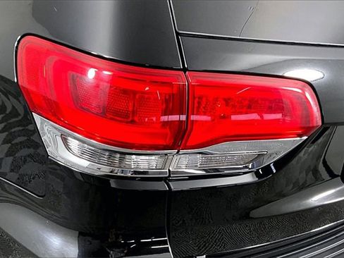 Used 2019 Jeep Grand Cherokee Limited w/ Luxury Group II image 23