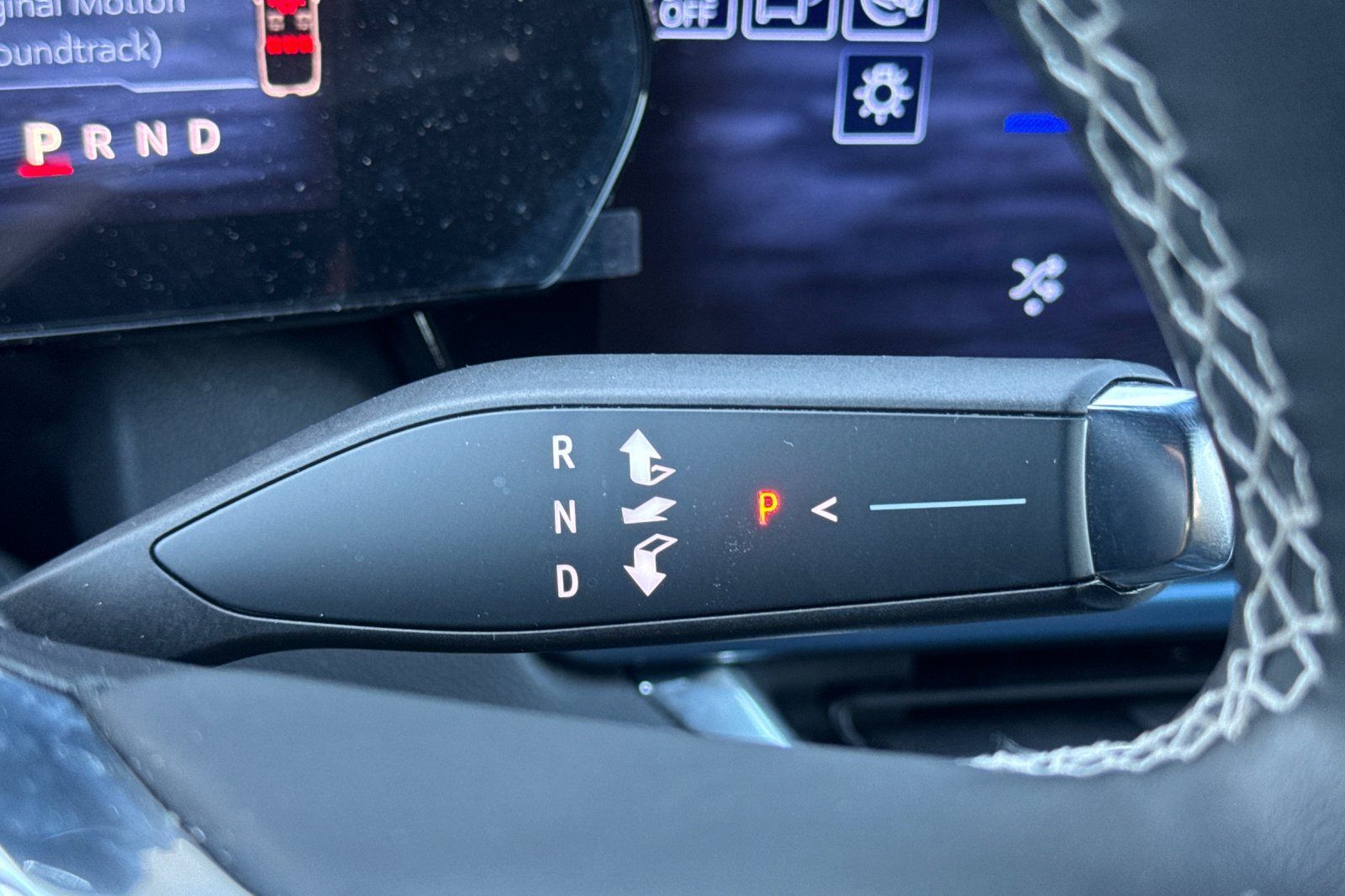 Used 2024 Chevrolet Equinox EV LT FWD image 32