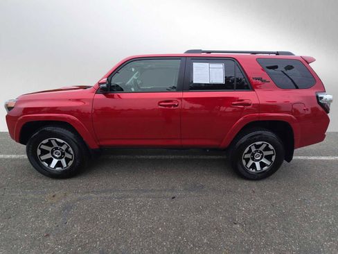Used 2024 Toyota 4Runner TRD Off-Road Premium w/ Off Road Premium Plus Package AWD/4WD image 6