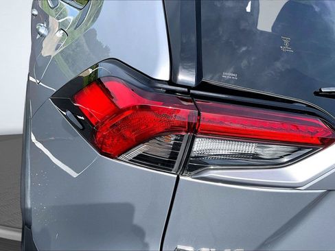 Used 2019 Toyota RAV4 XLE w/ Convenience Package AWD/4WD image 31