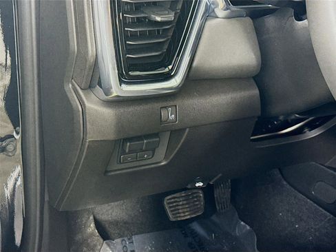 New 2026 GMC Canyon Elevation w/ Convenience Package AWD/4WD image 4