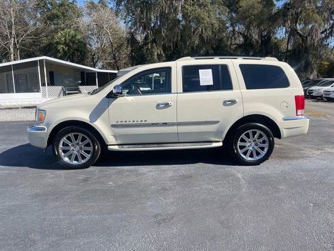 Used 2008 Chrysler Aspen Limited image 5