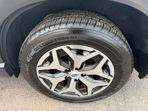 Used 2019 Subaru Forester Premium image 15