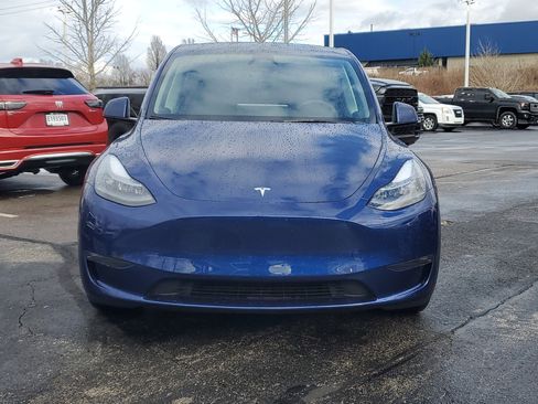 Used 2024 Tesla Model Y Performance image 2