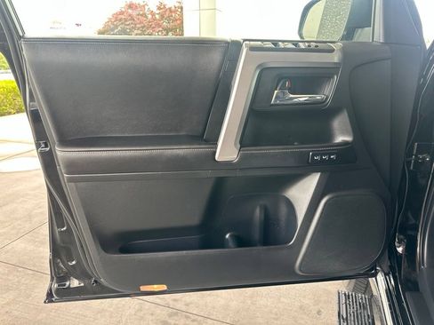 Used 2017 Toyota 4Runner Limited AWD/4WD image 10