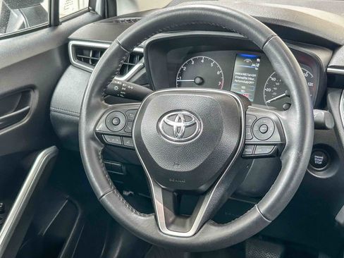 Used 2024 Toyota Corolla Cross LE w/ Moonroof Package AWD/4WD image 14