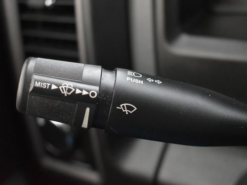 Used 2018 RAM 2500 Tradesman w/ Chrome Appearance Group image 21