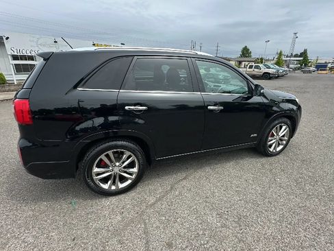 Used 2014 Kia Sorento SX w/ 3rd Row Package AWD/4WD image 3
