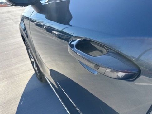 Used 2022 Kia Telluride EX image 3