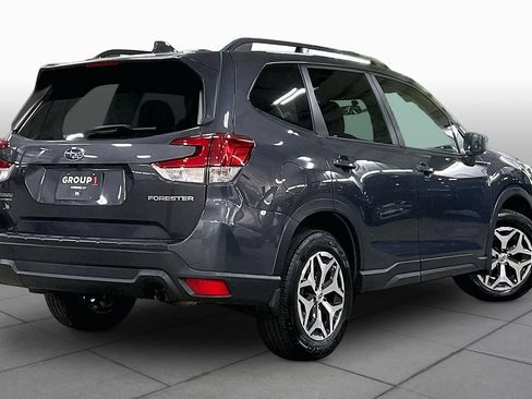 Used 2021 Subaru Forester Premium AWD/4WD image 13