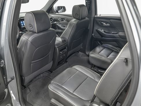 Used 2023 Chevrolet Traverse Premier image 25