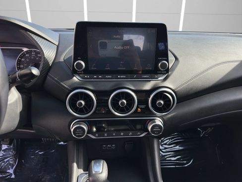 Used 2020 Nissan Sentra SV image 18